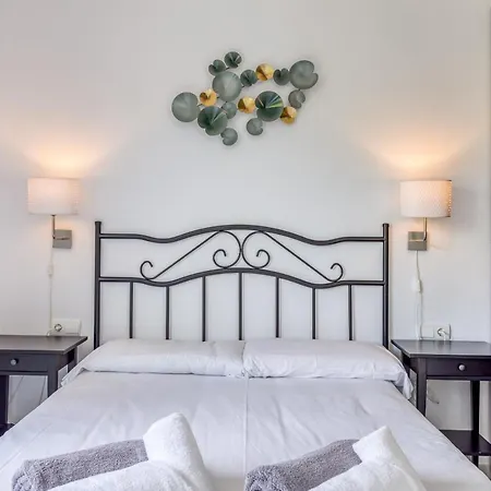 Hanami El Pinacho Beach Apartment *